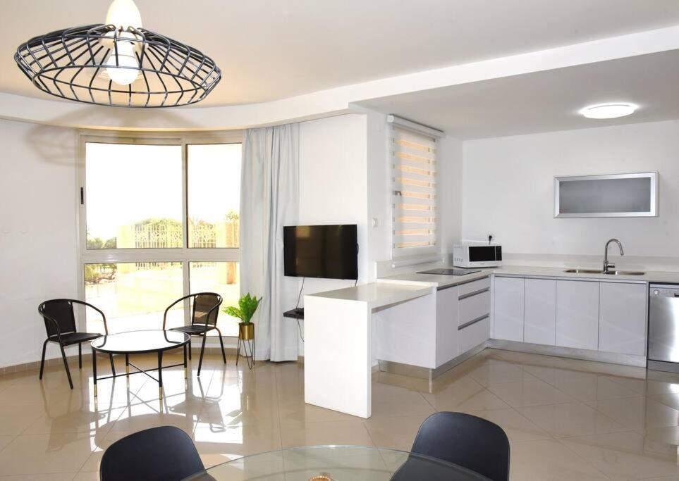 Stylish 3Br Golf Residence エイラート エクステリア 写真